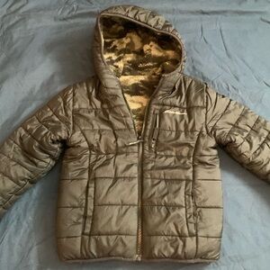 Black puffer jacket - reversible